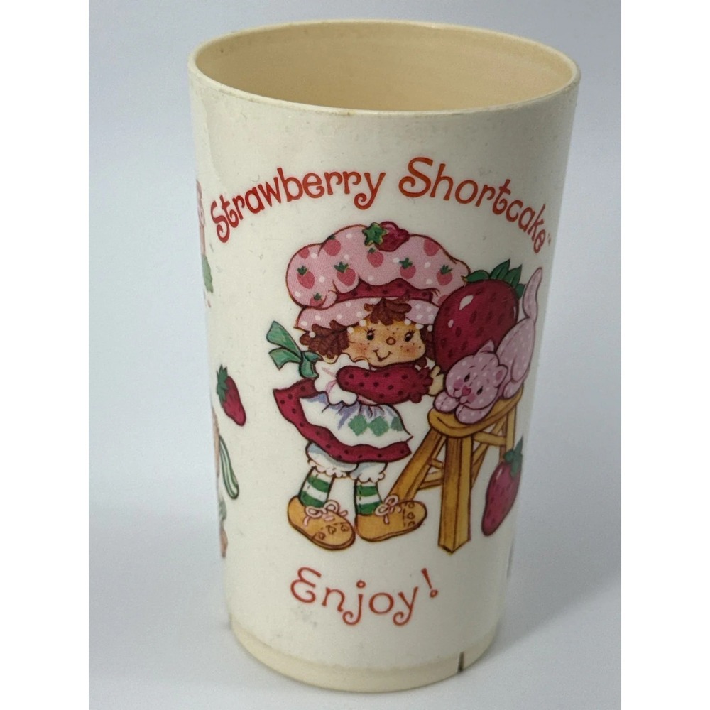 Strawberry Shortcake Plastic Cup Mug Deka Vintage American Greetings Pink 1980